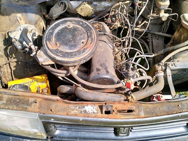 Серый Москвич / АЗЛК 2141, объемом двигателя 1.6 л и пробегом 200 тыс. км за 650 $, фото 5 на Automoto.ua