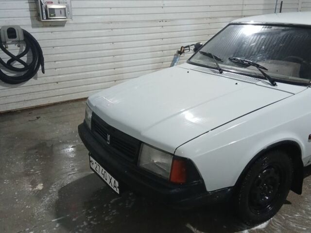 Серый Москвич / АЗЛК 2141, объемом двигателя 2 л и пробегом 180 тыс. км за 820 $, фото 5 на Automoto.ua