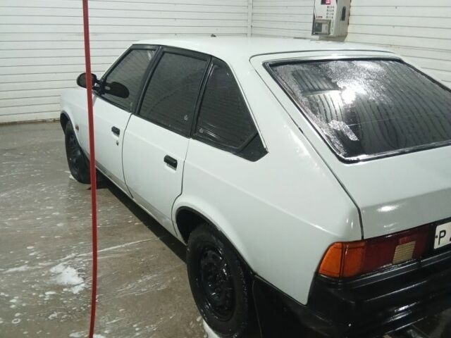 Серый Москвич / АЗЛК 2141, объемом двигателя 2 л и пробегом 180 тыс. км за 820 $, фото 1 на Automoto.ua