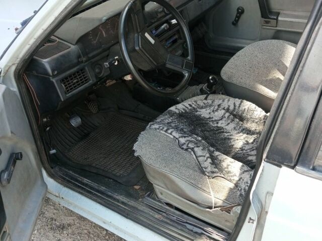 Синій Москвич / АЗЛК 2141, об'ємом двигуна 0 л та пробігом 1000 тис. км за 583 $, фото 5 на Automoto.ua