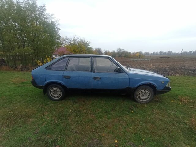 Москвич / АЗЛК 2141 1990 в Новомосковске на Automoto.ua Синий Москвич / АЗЛК 2141, объемом двигателя 1.7 л и пробегом 330 тыс. км за 429 $, фото 10 на Automoto.ua