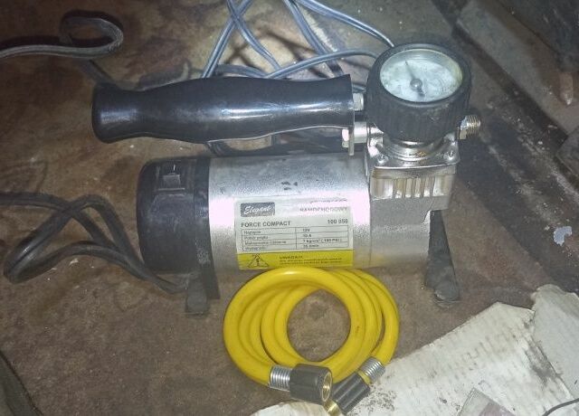 Москвич / АЗЛК 2141 1990 в Новомосковске на Automoto.ua Синий Москвич / АЗЛК 2141, объемом двигателя 1.7 л и пробегом 330 тыс. км за 429 $, фото 16 на Automoto.ua