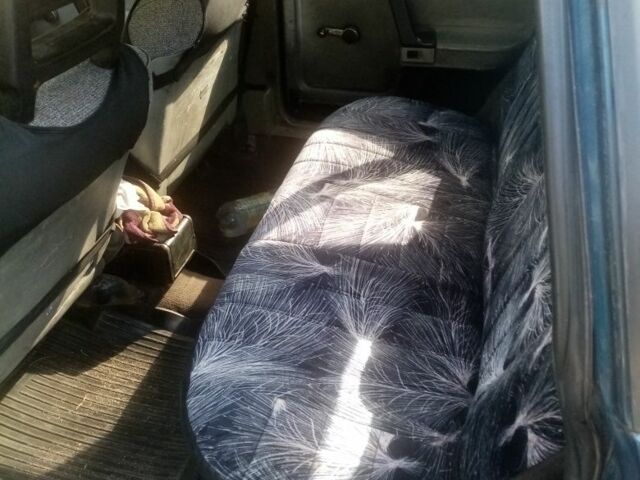 Синий Москвич / АЗЛК 2141, объемом двигателя 1.5 л и пробегом 250 тыс. км за 555 $, фото 2 на Automoto.ua