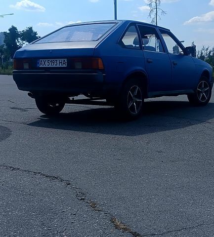 Синий Москвич / АЗЛК 2141, объемом двигателя 1.5 л и пробегом 158 тыс. км за 600 $, фото 2 на Automoto.ua