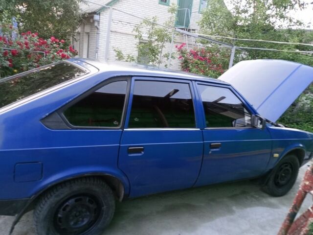 Синий Москвич / АЗЛК 2141, объемом двигателя 0 л и пробегом 187 тыс. км за 615 $, фото 2 на Automoto.ua