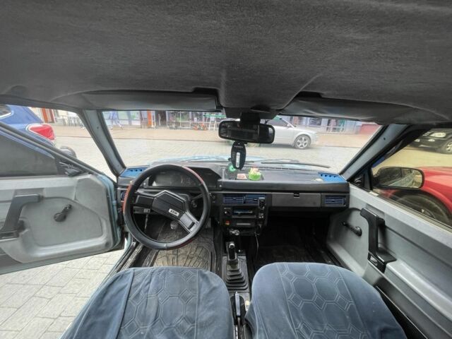 Синий Москвич / АЗЛК 2141, объемом двигателя 1.5 л и пробегом 200 тыс. км за 800 $, фото 4 на Automoto.ua