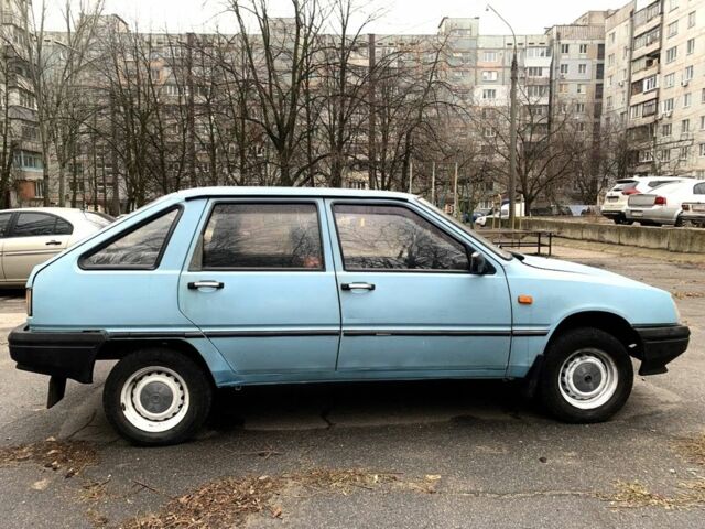 Синій Москвич / АЗЛК 2141, об'ємом двигуна 1.5 л та пробігом 140 тис. км за 497 $, фото 2 на Automoto.ua