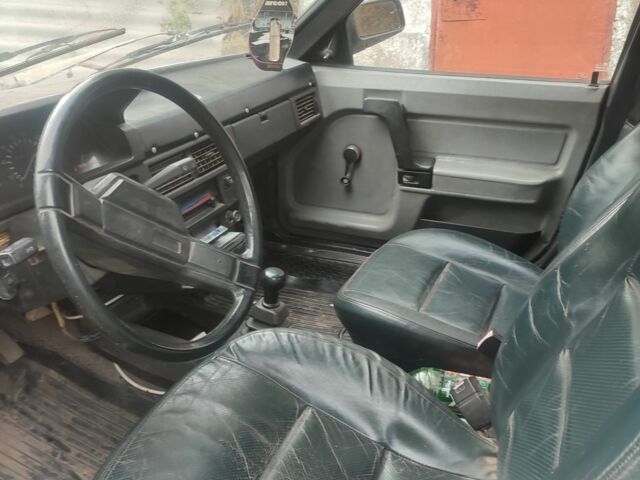 Москвич / АЗЛК 2141 1994 в Прилуках на Automoto.ua Синий Москвич / АЗЛК 2141, объемом двигателя 1.5 л и пробегом 10 тыс. км за 777 $, фото 5 на Automoto.ua