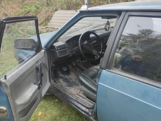 Москвич / АЗЛК 2141 1994 в Прилуках на Automoto.ua Синий Москвич / АЗЛК 2141, объемом двигателя 1.5 л и пробегом 10 тыс. км за 777 $, фото 6 на Automoto.ua