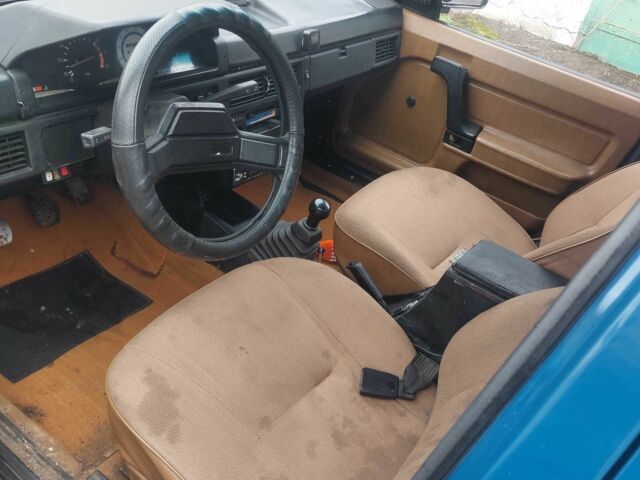 Синий Москвич / АЗЛК 2141, объемом двигателя 1.8 л и пробегом 70 тыс. км за 476 $, фото 7 на Automoto.ua