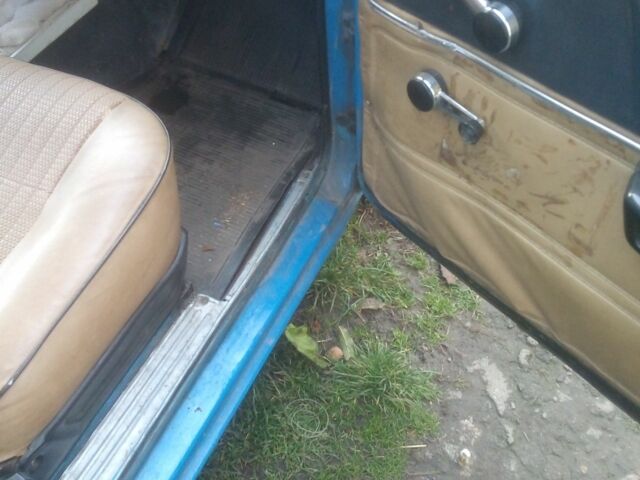 Москвич / АЗЛК 2141 1987 в Ровно на Automoto.ua Синий Москвич / АЗЛК 2141, объемом двигателя 1.5 л и пробегом 800 тыс. км за 350 $, фото 3 на Automoto.ua