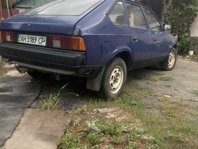 Синий Москвич / АЗЛК 2141, объемом двигателя 1.7 л и пробегом 200 тыс. км за 578 $, фото 2 на Automoto.ua