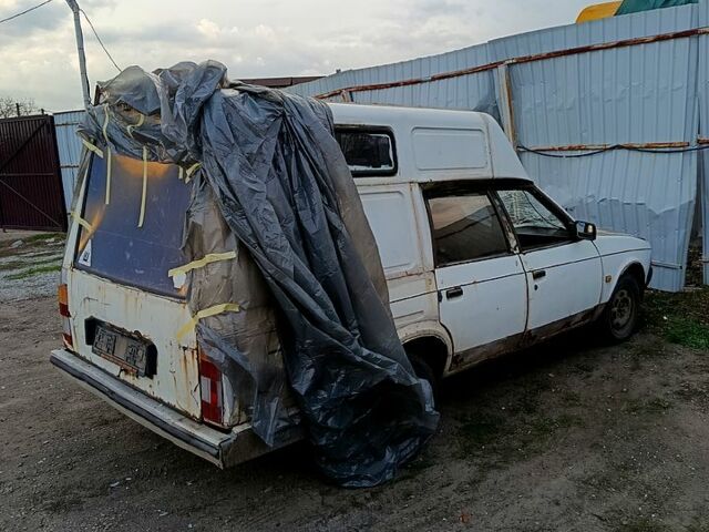 Белый Москвич / АЗЛК 2901, объемом двигателя 1.7 л и пробегом 120 тыс. км за 300 $, фото 3 на Automoto.ua