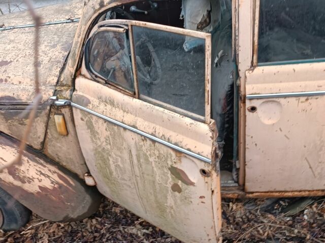 Зеленый Москвич / АЗЛК 400, объемом двигателя 0 л и пробегом 200 тыс. км за 523 $, фото 7 на Automoto.ua