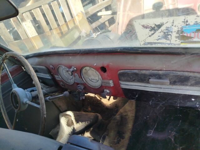 Москвич / АЗЛК 401 1951 в Одессе на Automoto.ua Красный Москвич / АЗЛК 401, объемом двигателя 1 л и пробегом 30 тыс. км за 1000 $, фото 6 на Automoto.ua