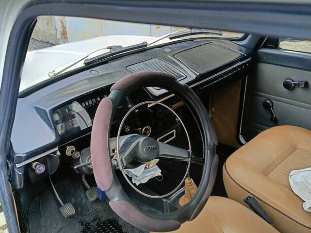 Белый Москвич / АЗЛК 402, объемом двигателя 1 л и пробегом 70 тыс. км за 364 $, фото 8 на Automoto.ua