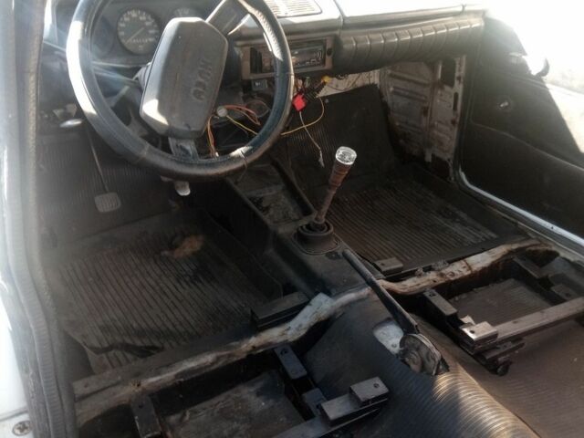 Білий Москвич / АЗЛК 412, об'ємом двигуна 0 л та пробігом 111 тис. км за 311 $, фото 4 на Automoto.ua