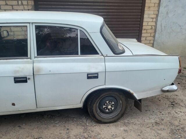 Белый Москвич / АЗЛК 412, объемом двигателя 0 л и пробегом 82 тыс. км за 594 $, фото 4 на Automoto.ua