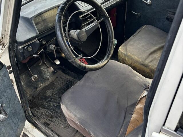 Белый Москвич / АЗЛК 412, объемом двигателя 1.5 л и пробегом 300 тыс. км за 400 $, фото 6 на Automoto.ua