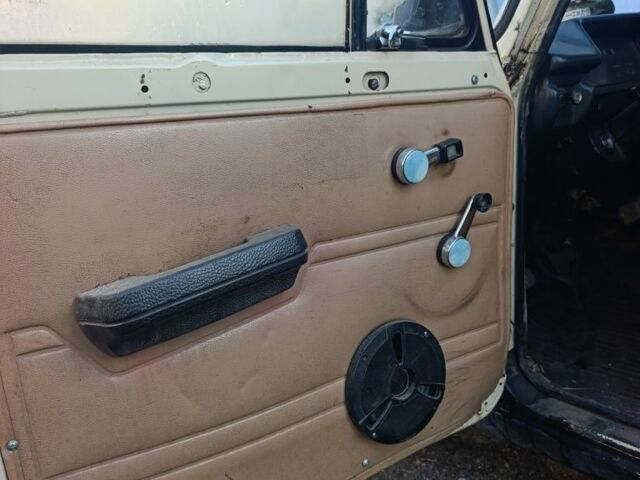 Бежевый Москвич / АЗЛК 412, объемом двигателя 0 л и пробегом 1000 тыс. км за 143 $, фото 4 на Automoto.ua