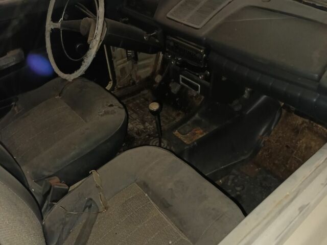 Бежевый Москвич / АЗЛК 412, объемом двигателя 0 л и пробегом 80 тыс. км за 192 $, фото 4 на Automoto.ua