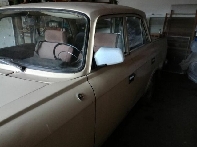 Бежевый Москвич / АЗЛК 412, объемом двигателя 1.5 л и пробегом 200 тыс. км за 166 $, фото 3 на Automoto.ua