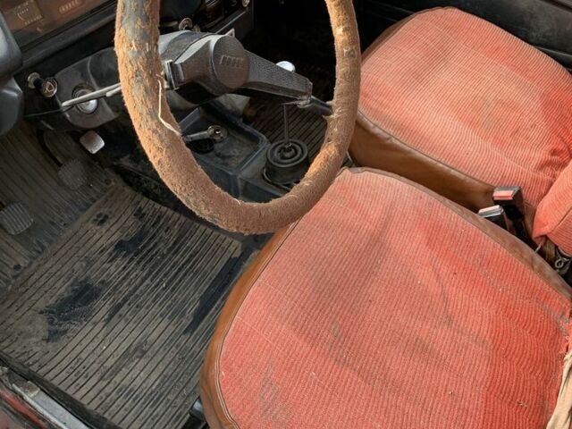 Красный Москвич / АЗЛК 412, объемом двигателя 1.5 л и пробегом 280 тыс. км за 238 $, фото 2 на Automoto.ua