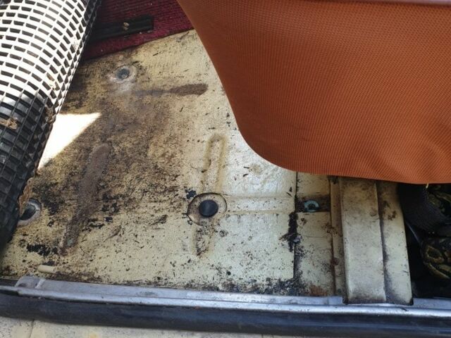 Желтый Москвич / АЗЛК 412, объемом двигателя 1.5 л и пробегом 73 тыс. км за 713 $, фото 7 на Automoto.ua