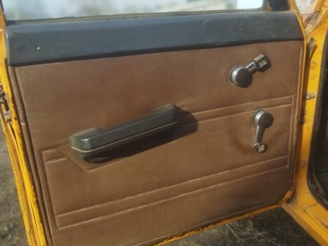 Желтый Москвич / АЗЛК 412, объемом двигателя 0 л и пробегом 51 тыс. км за 304 $, фото 7 на Automoto.ua