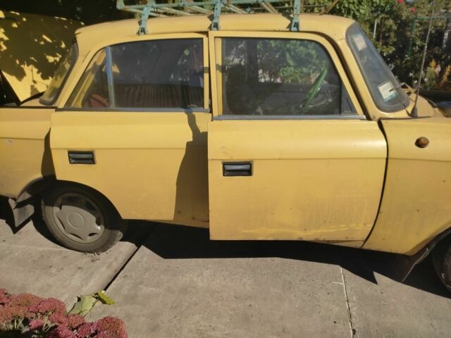 Желтый Москвич / АЗЛК 412, объемом двигателя 0 л и пробегом 80 тыс. км за 413 $, фото 10 на Automoto.ua