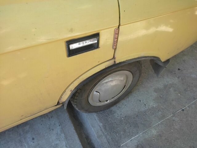 Желтый Москвич / АЗЛК 412, объемом двигателя 0 л и пробегом 80 тыс. км за 413 $, фото 5 на Automoto.ua