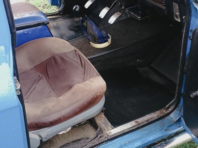 Синий Москвич / АЗЛК 412, объемом двигателя 1.5 л и пробегом 1000 тыс. км за 399 $, фото 5 на Automoto.ua