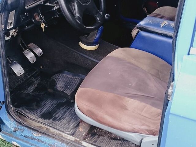 Синий Москвич / АЗЛК 412, объемом двигателя 1.5 л и пробегом 1000 тыс. км за 399 $, фото 4 на Automoto.ua