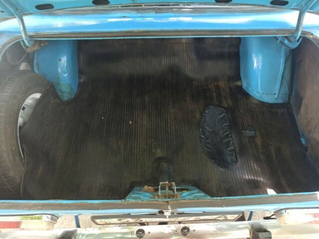 Синий Москвич / АЗЛК 412, объемом двигателя 1.5 л и пробегом 350 тыс. км за 750 $, фото 4 на Automoto.ua