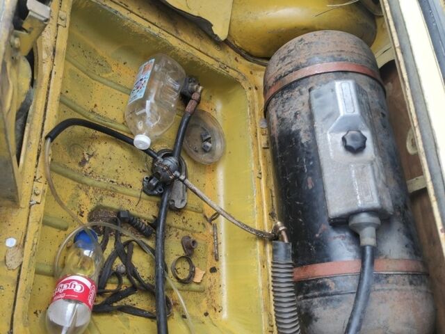 Москвич / АЗЛК 412 1991 в Чернигове на Automoto.ua Оранжевый Москвич / АЗЛК 412, объемом двигателя 0 л и пробегом 1 тыс. км за 360 $, фото 5 на Automoto.ua