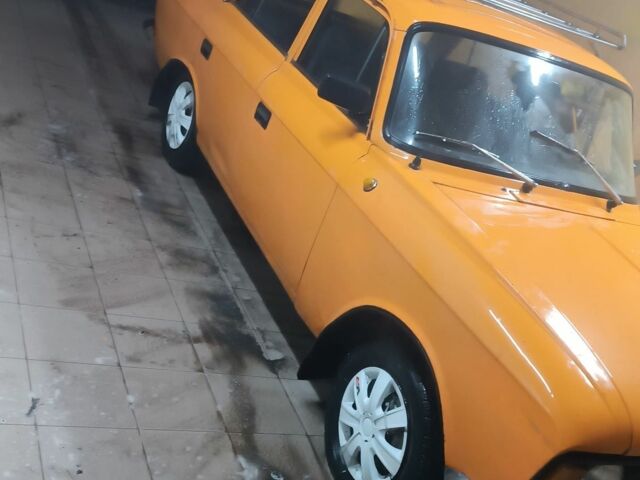 Помаранчевий Москвич / АЗЛК 412, об'ємом двигуна 1 л та пробігом 100 тис. км за 650 $, фото 1 на Automoto.ua