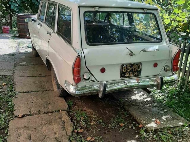 Белый Москвич / АЗЛК 427, объемом двигателя 0 л и пробегом 200 тыс. км за 250 $, фото 3 на Automoto.ua