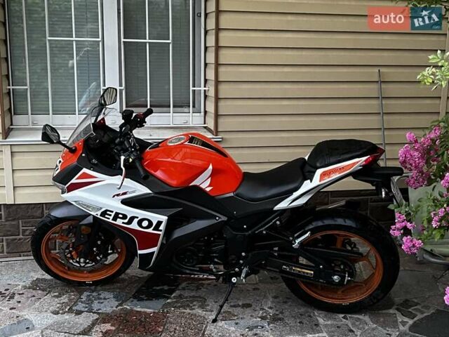 Оранжевый Мотo-Лидер ML 250 CBR, объемом двигателя 0.25 л и пробегом 2 тыс. км за 2000 $, фото 1 на Automoto.ua