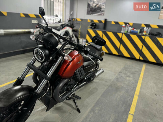 Червоний Мото Гуззі Каліфорнія, об'ємом двигуна 1.4 л та пробігом 36 тис. км за 15900 $, фото 2 на Automoto.ua