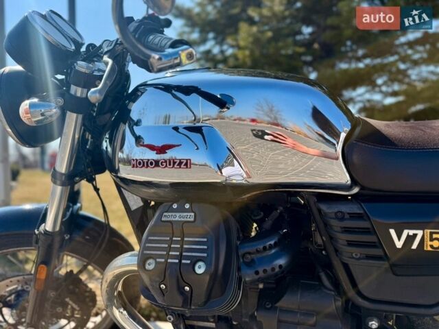 Серый Мото Гуззи В7 Рэсер, объемом двигателя 0.75 л и пробегом 43 тыс. км за 8000 $, фото 2 на Automoto.ua