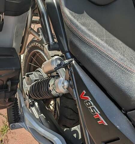 Мото Гуззі V85TT, об'ємом двигуна 0 л та пробігом 14 тис. км за 11998 $, фото 13 на Automoto.ua