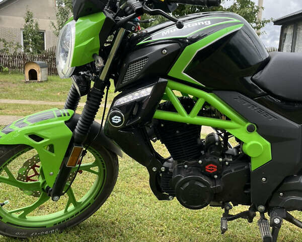 Мустанг XTREET 250 2023 в Радивилове на Automoto.ua Зеленый Мустанг XTREET 250, объемом двигателя 0.25 л и пробегом 6 тыс. км за 1150 $, фото 5 на Automoto.ua