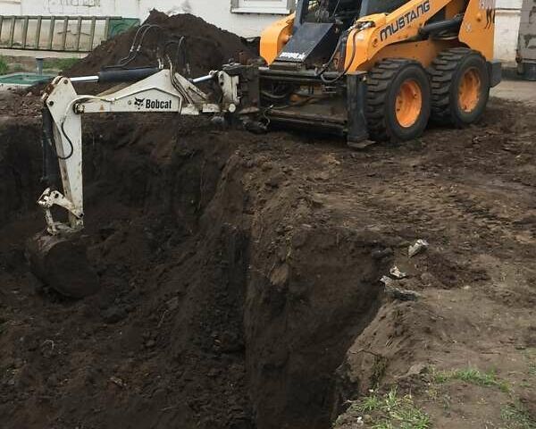 Желтый Mustang 2056, объемом двигателя 3.3 л и пробегом 1 тыс. км за 35100 $, фото 13 на Automoto.ua