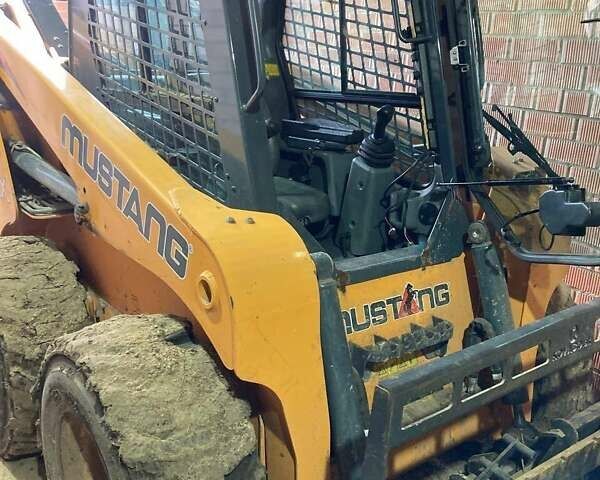 Желтый Mustang 2056, объемом двигателя 3.3 л и пробегом 1 тыс. км за 35100 $, фото 26 на Automoto.ua