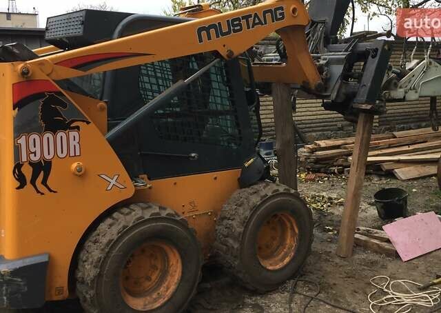 Желтый Mustang 2056, объемом двигателя 3.3 л и пробегом 1 тыс. км за 35100 $, фото 6 на Automoto.ua