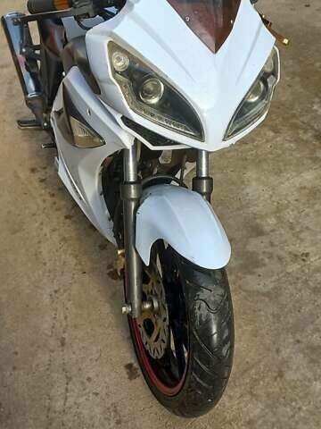 Mustang BL 2015 у Хусте на Automoto.ua Білий Mustang BL, об'ємом двигуна 0 л та пробігом 9 тис. км за 800 $, фото 4 на Automoto.ua