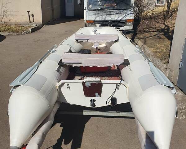 Белый Навигатор RIB, объемом двигателя 0 л и пробегом 0 тыс. км за 4200 $, фото 3 на Automoto.ua