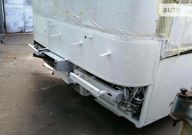 Белый Неоплан 116, объемом двигателя 14.6 л и пробегом 840 тыс. км за 38500 $, фото 3 на Automoto.ua