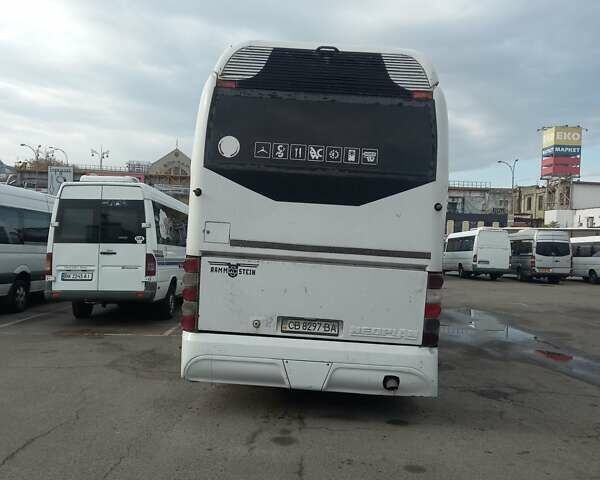 Белый Неоплан 116, объемом двигателя 12 л и пробегом 350 тыс. км за 10000 $, фото 5 на Automoto.ua