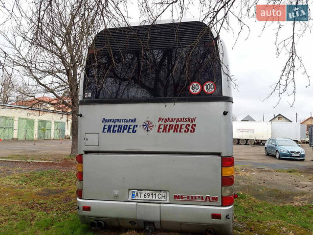 Неоплан 116 1994 в Коломые на Automoto.ua Серый Неоплан 116, объемом двигателя 11 л и пробегом 450 тыс. км за 8000 $, фото 4 на Automoto.ua